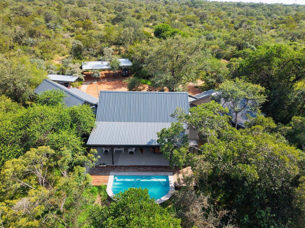 3 Bedroom House in Moditlo Nature Reserve