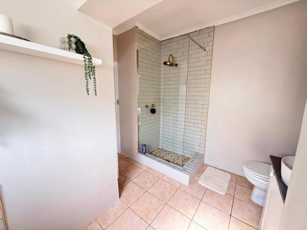 6 Bedroom House in Weltevreden Park