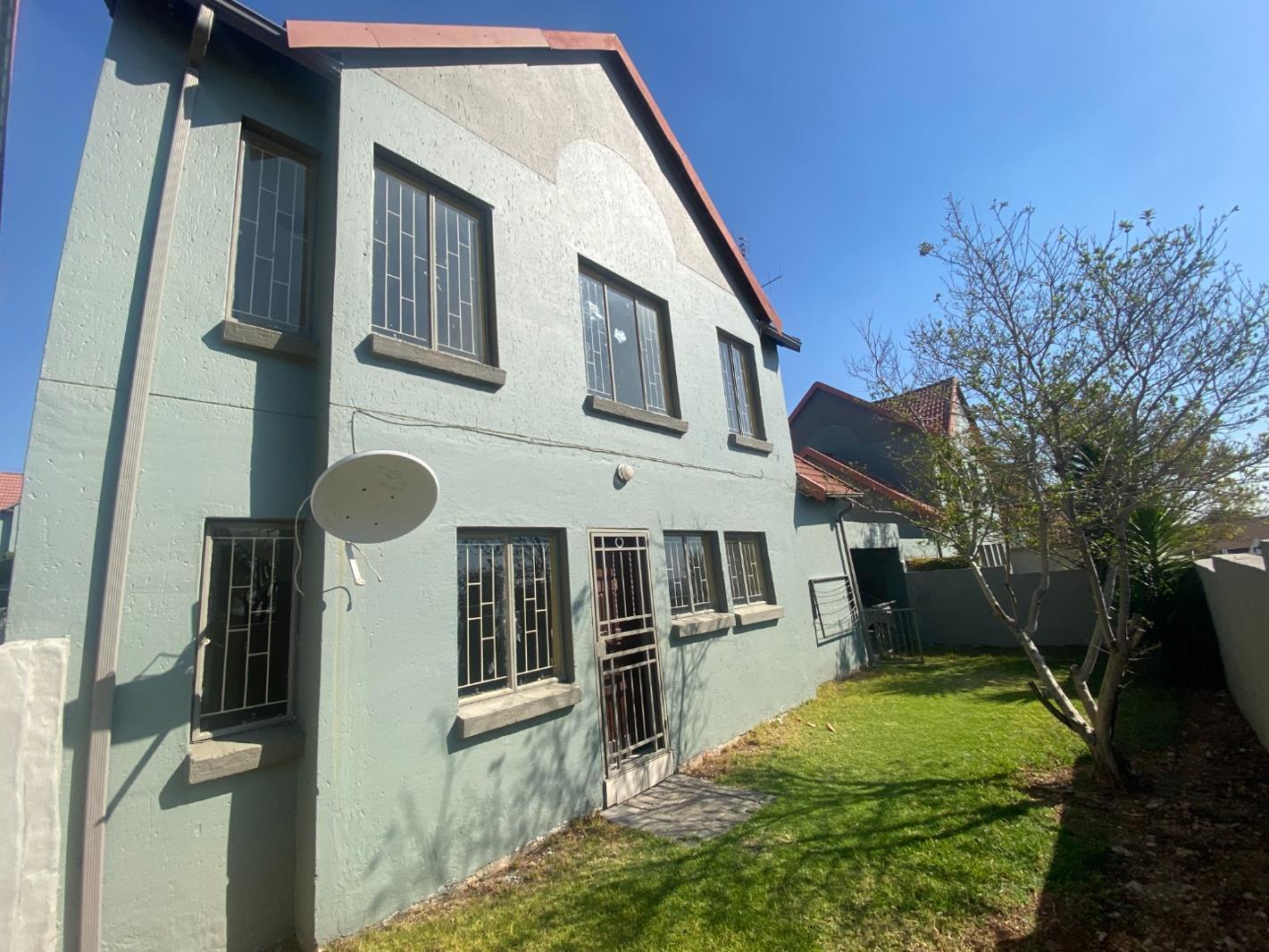 3 Bedroom Townhouse in Kosmosdal