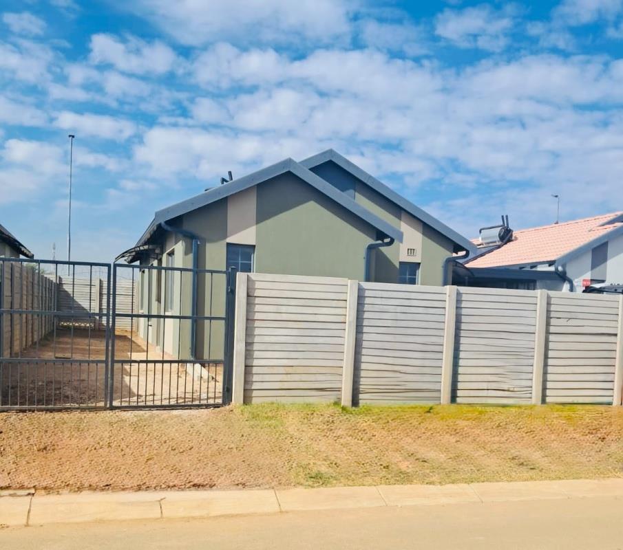 3 Bedroom House in Sky City