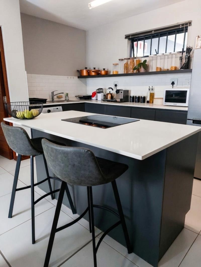 1 Bedroom Apartment in Menlo Park