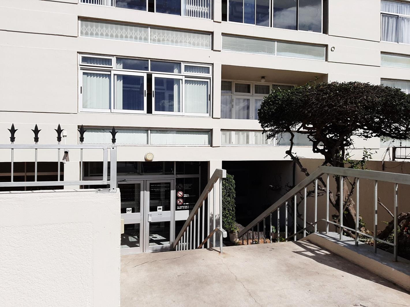 1 Bedroom Apartment in Humewood