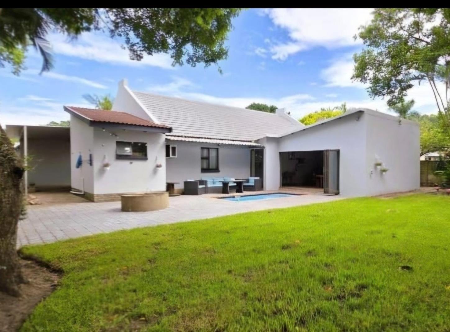 4 Bedroom House in Veld En Vlei
