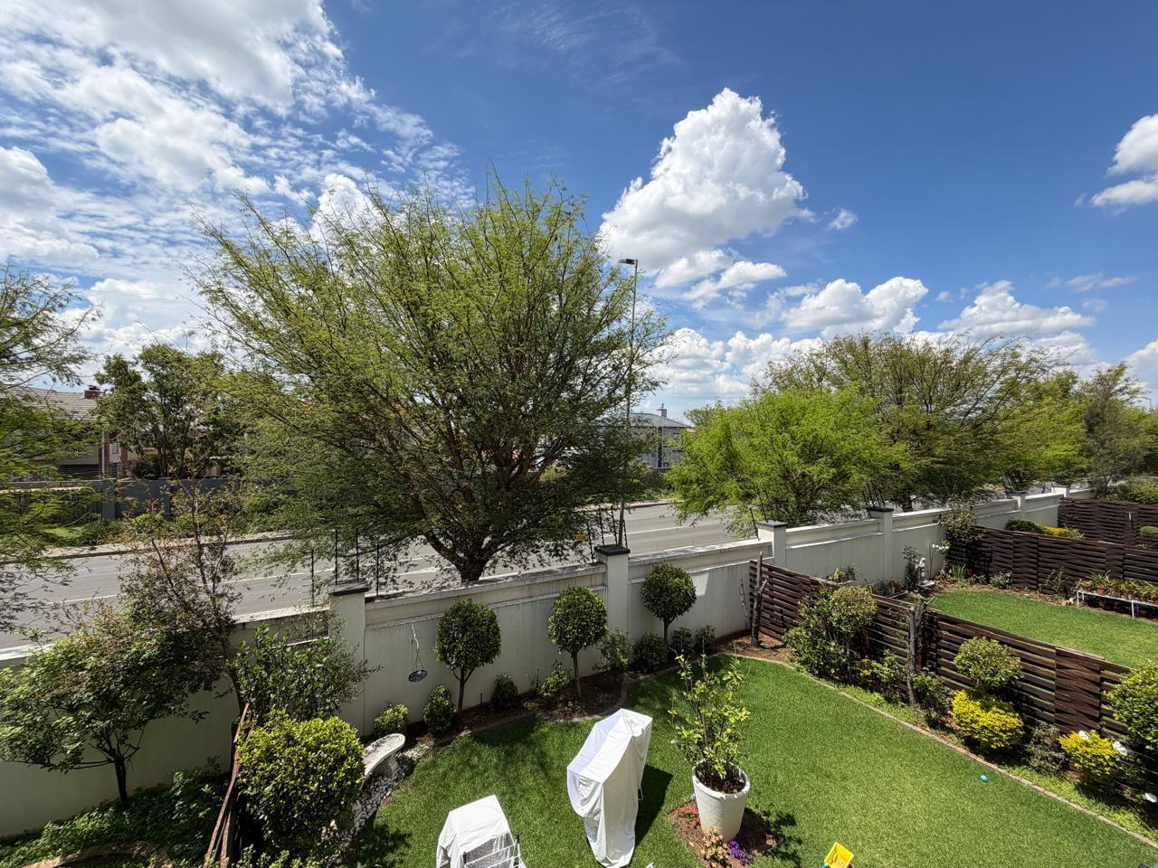 3 Bedroom Apartment in Greenstone Hill