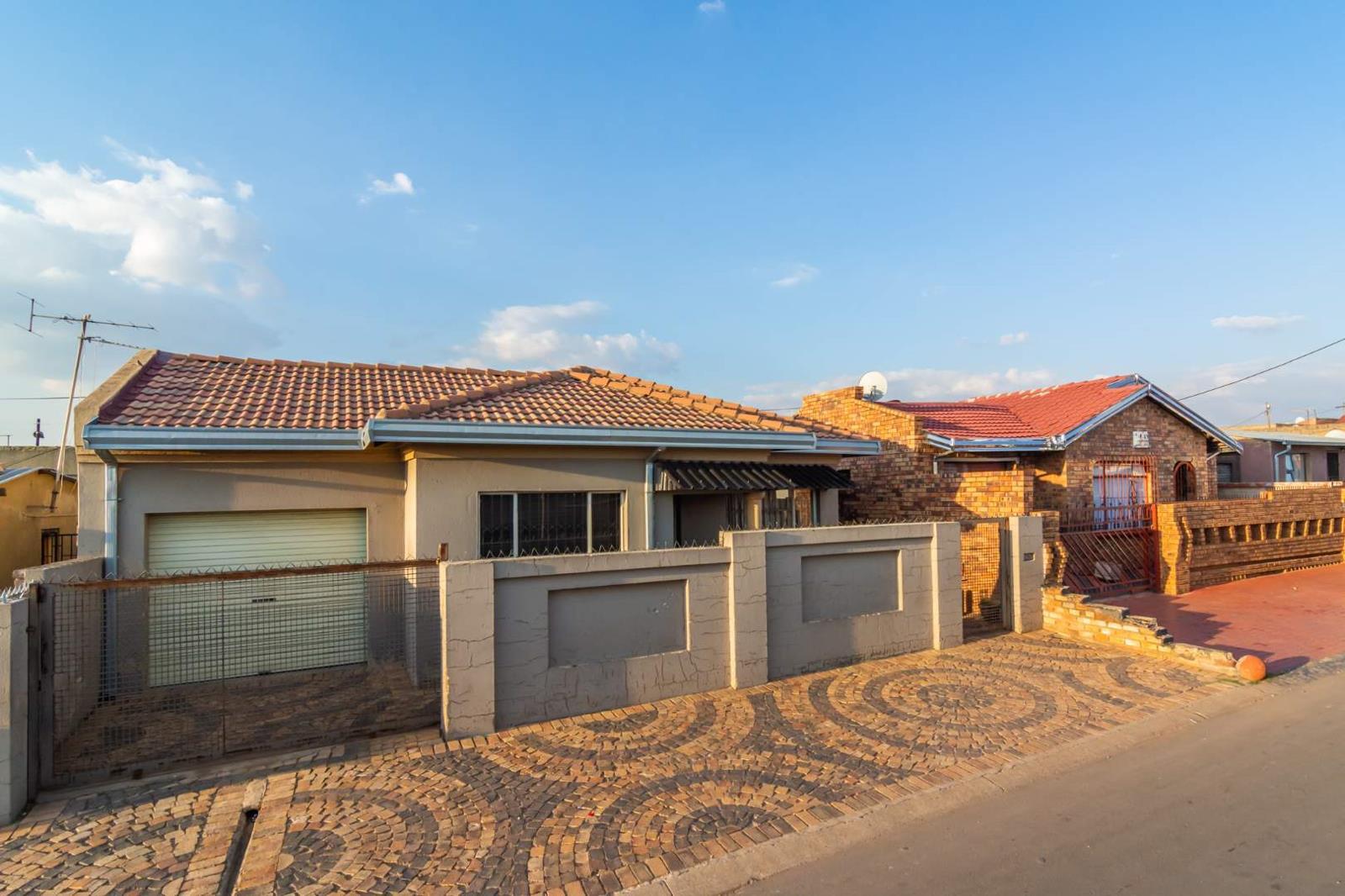 2 Bedroom House in Kagiso