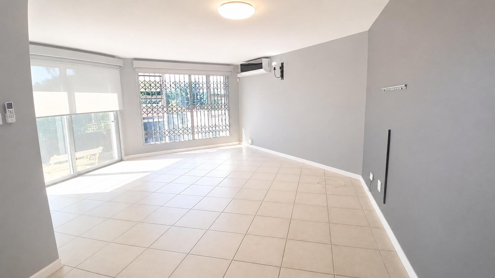 3 Bedroom Apartment in Essenwood