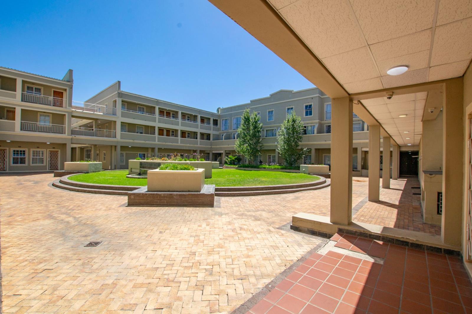 2 Bedroom Apartment in La Colline