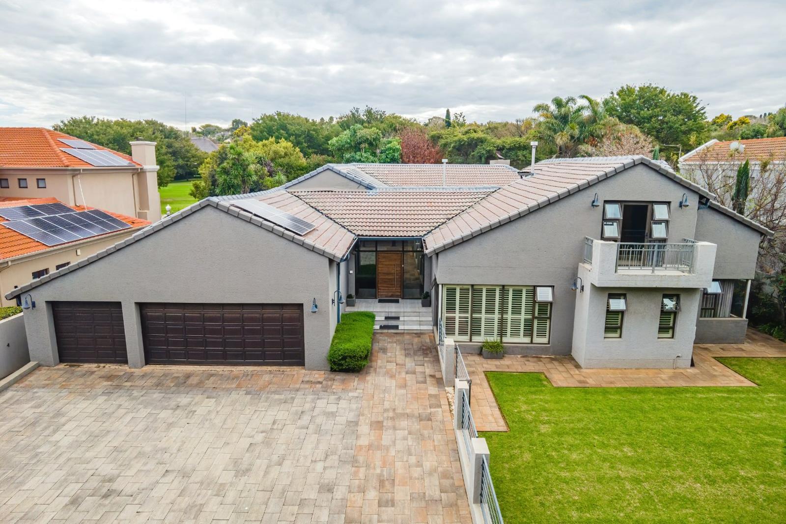 5 Bedroom House in Woodhill Golf Estate