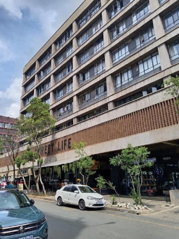 Bachelor apartment in Maboneng