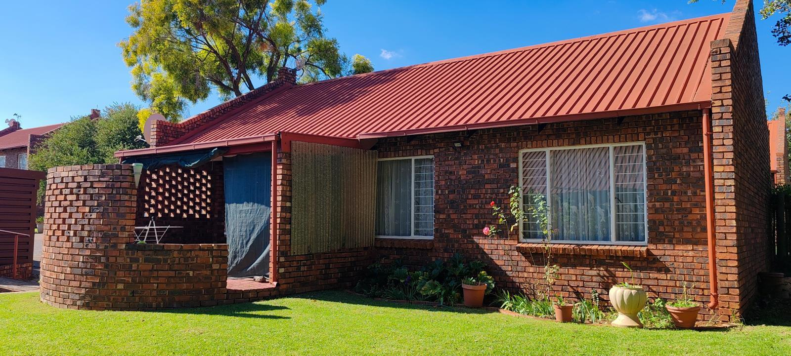 2 Bedroom House in Ifafi