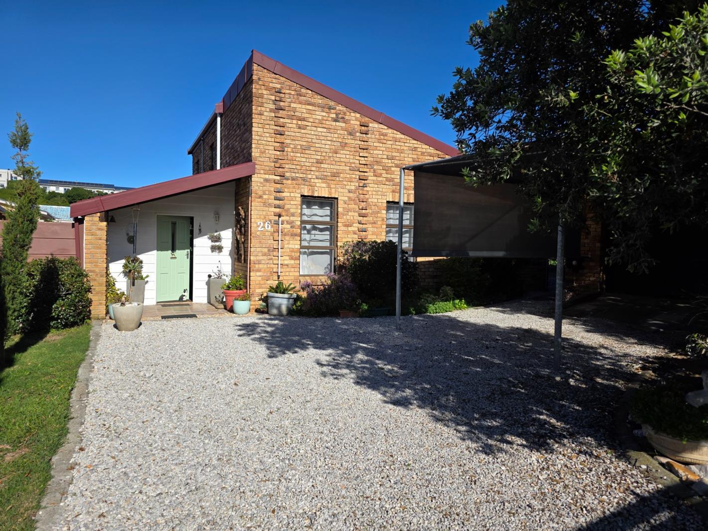 2 Bedroom House in Pearly Beach