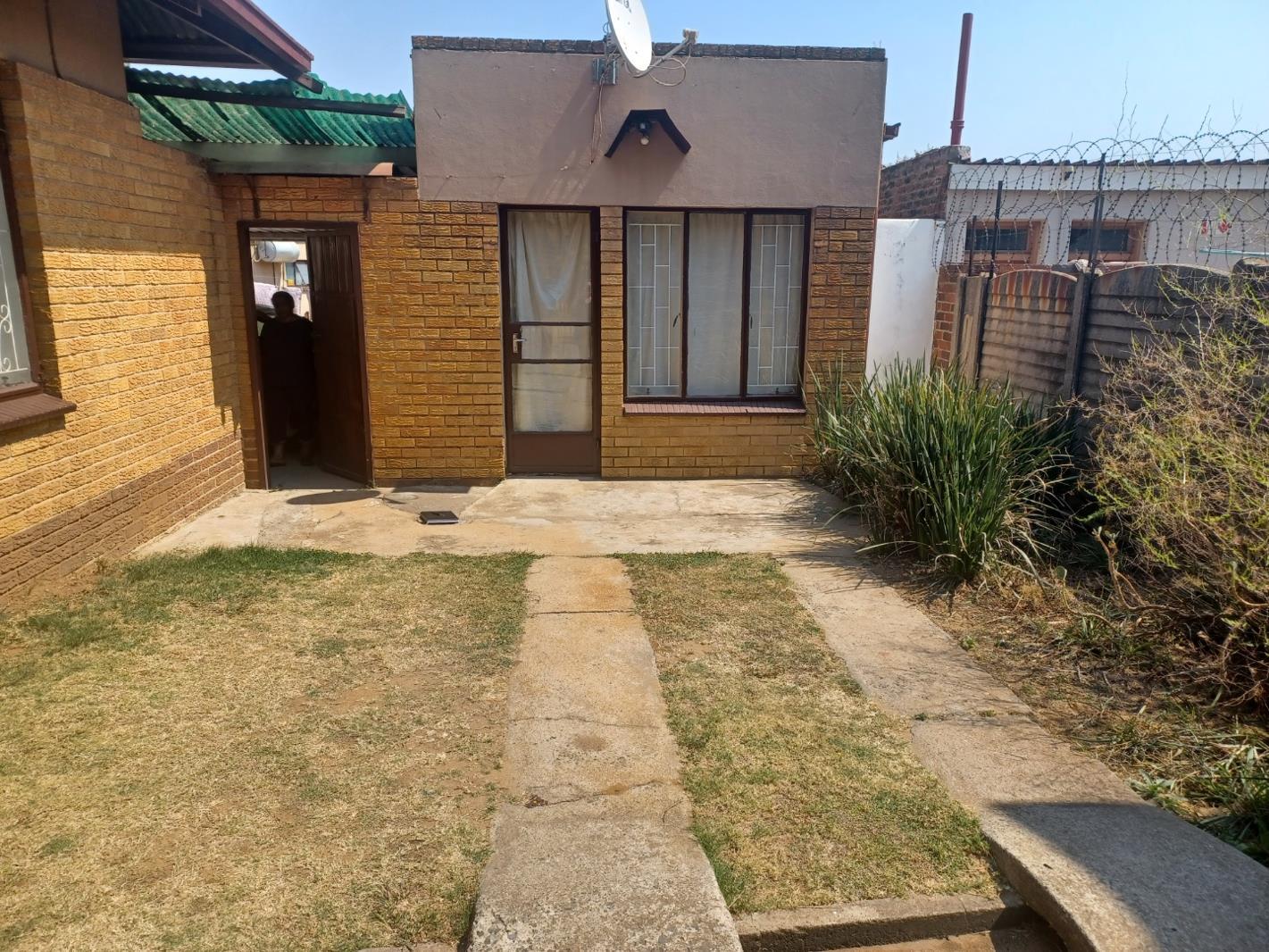 1 Bedroom Apartment in Kempton Park Ext 4