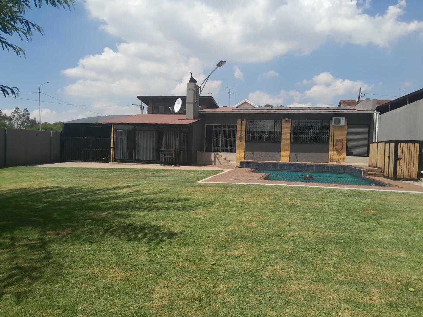 3 Bedroom House in Southcrest