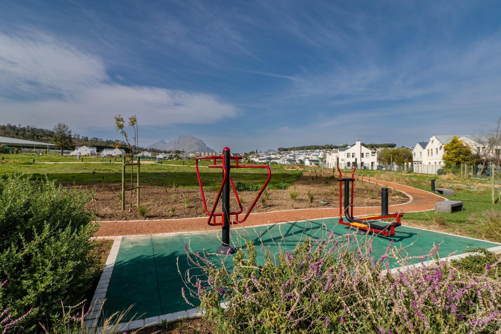 352 m² Land available in Volaire Estate