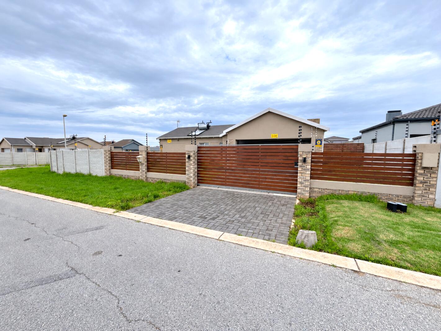 3 Bedroom Townhouse in Fairview