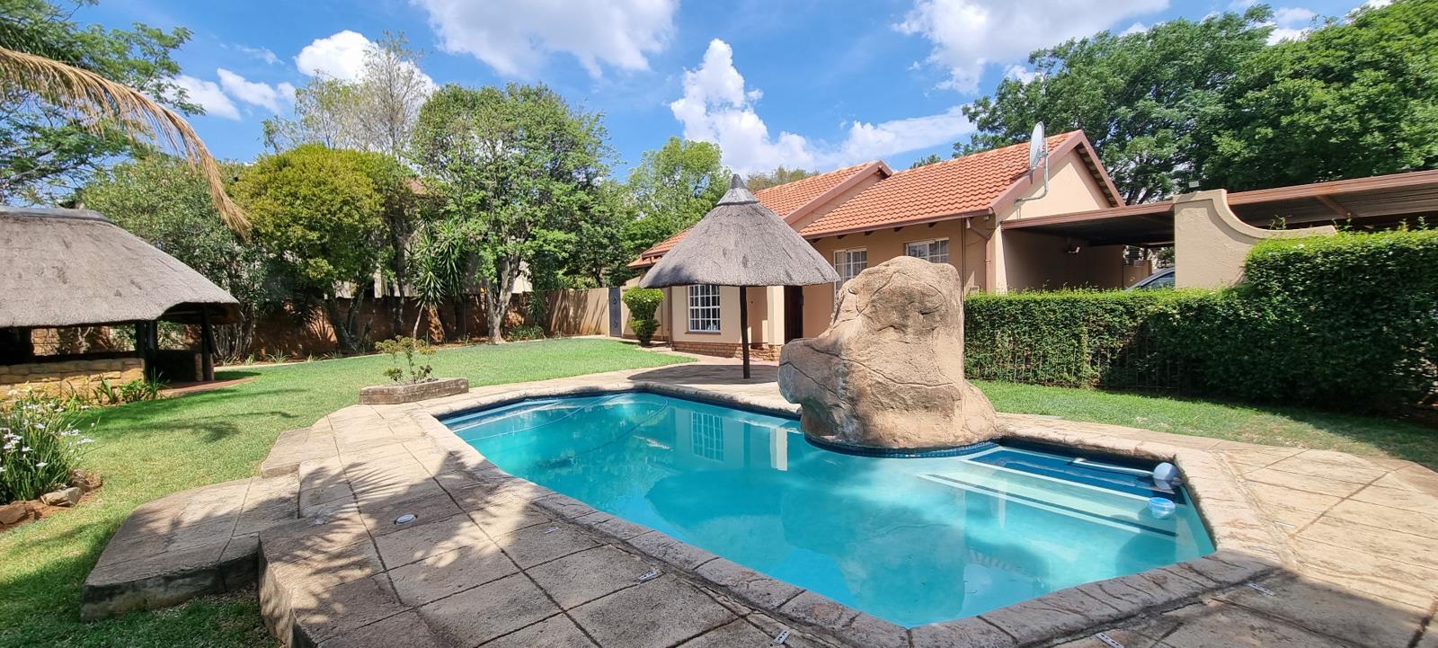 5 Bedroom House in Noordwyk
