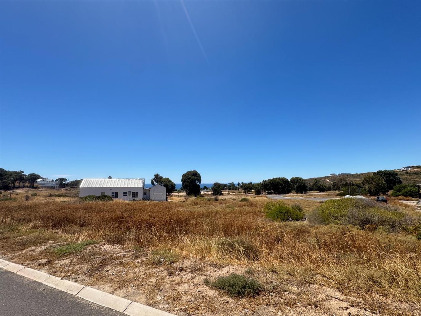 400 m² Land available in St Helena Views