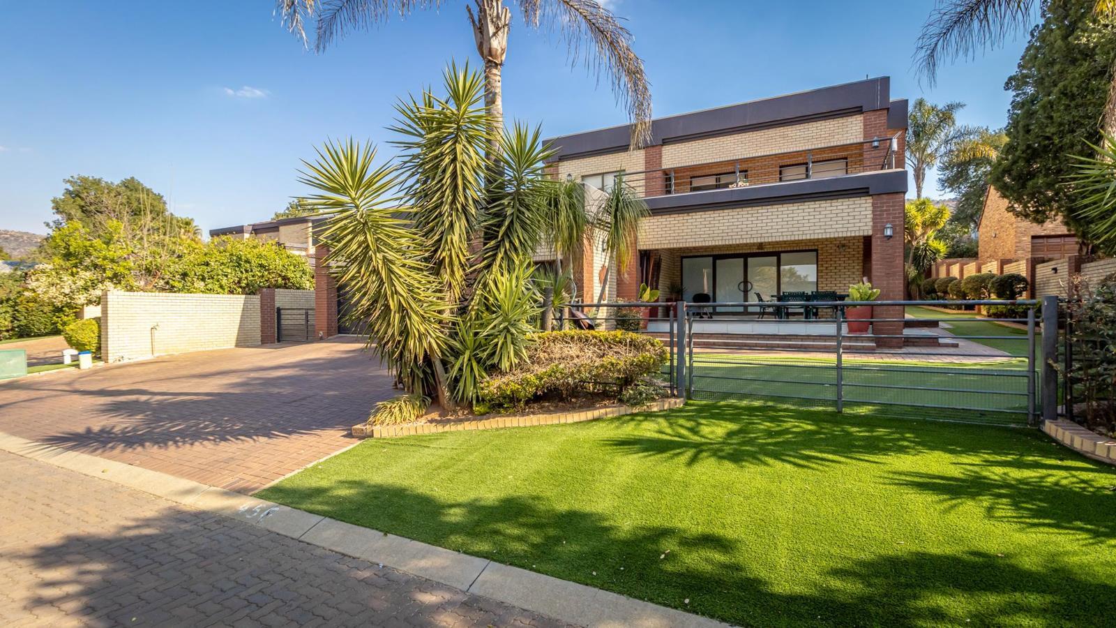 4 Bedroom House in Featherbrooke Estate