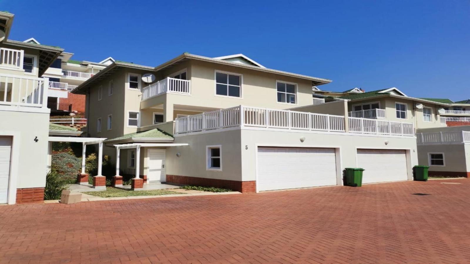 3 Bedroom Townhouse in Kindlewood Estate