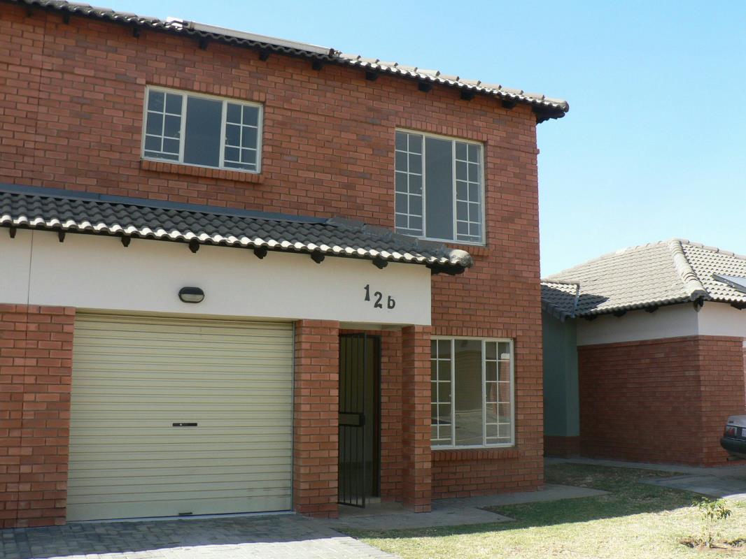 3 Bedroom House in Waterval East