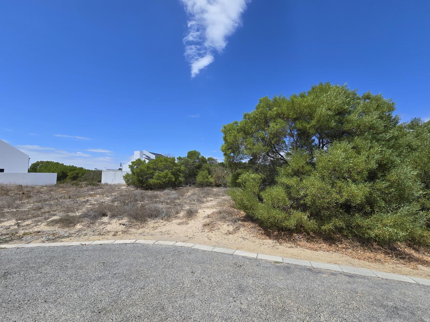 350 m² Land available in Shelley Point