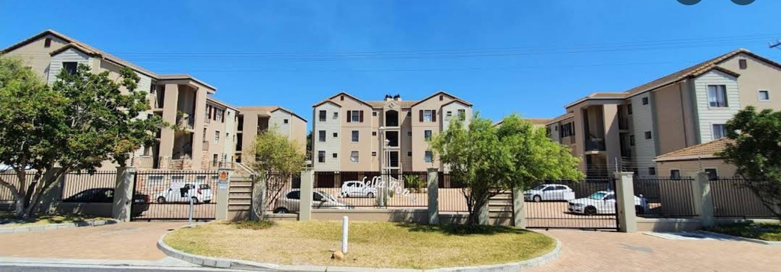 3 Bedroom Apartment in Table View