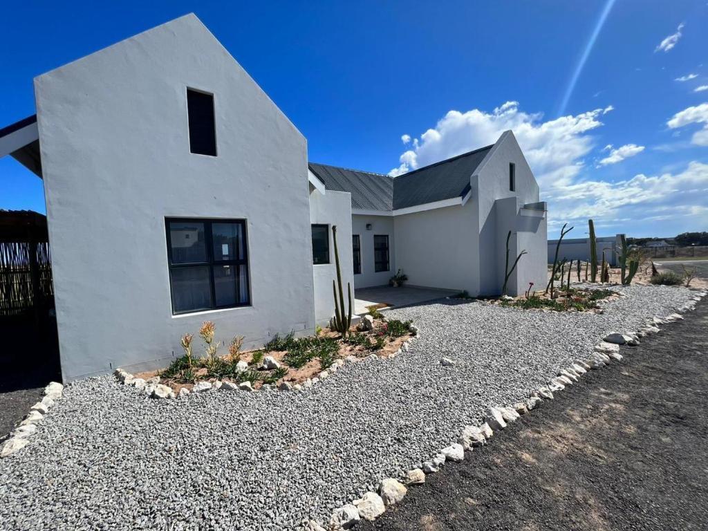 3 Bedroom House in Long Acres