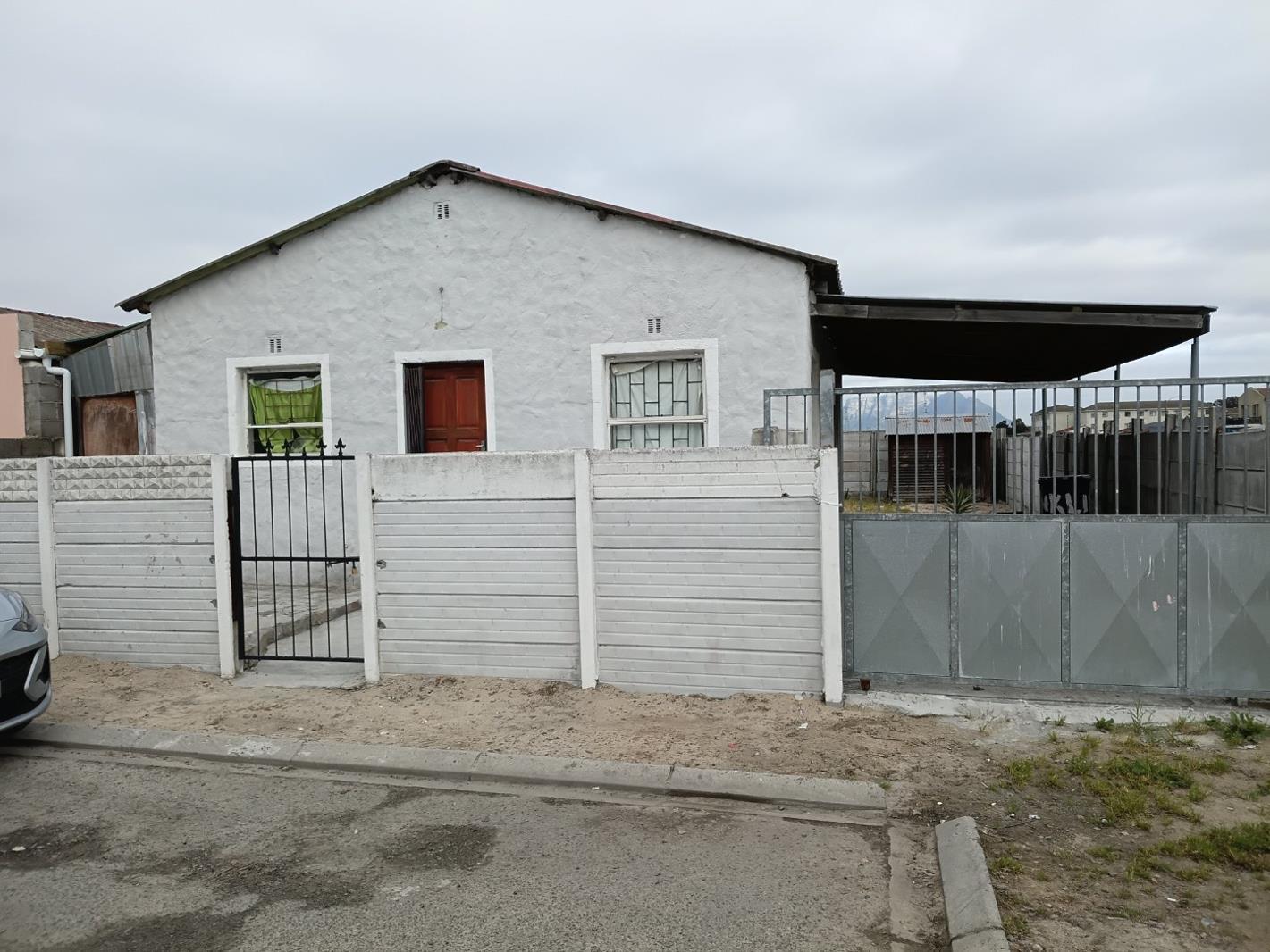 3 Bedroom House in Belhar