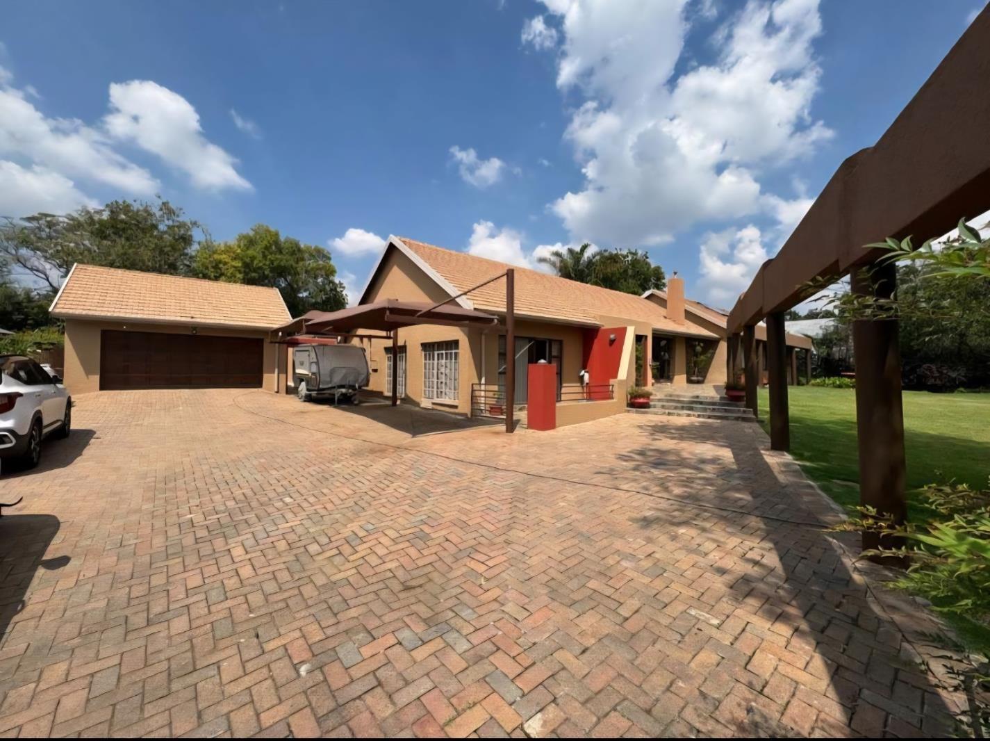 4 Bedroom House in Alberante