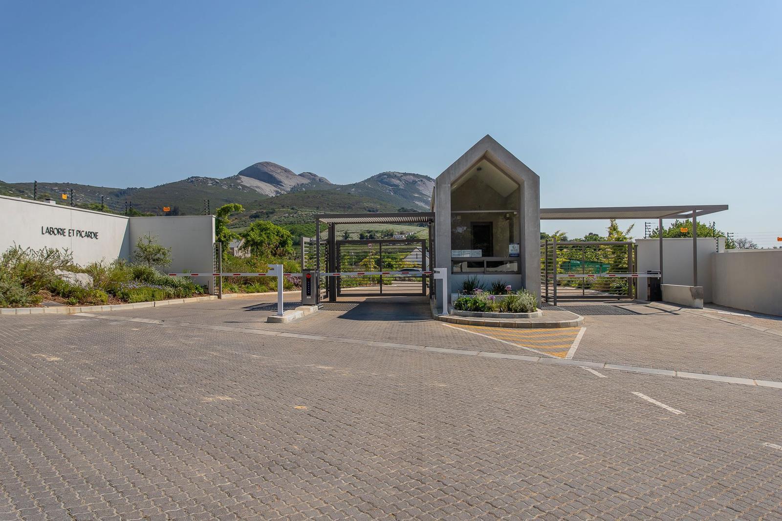 883 m² Land available in Courtrai