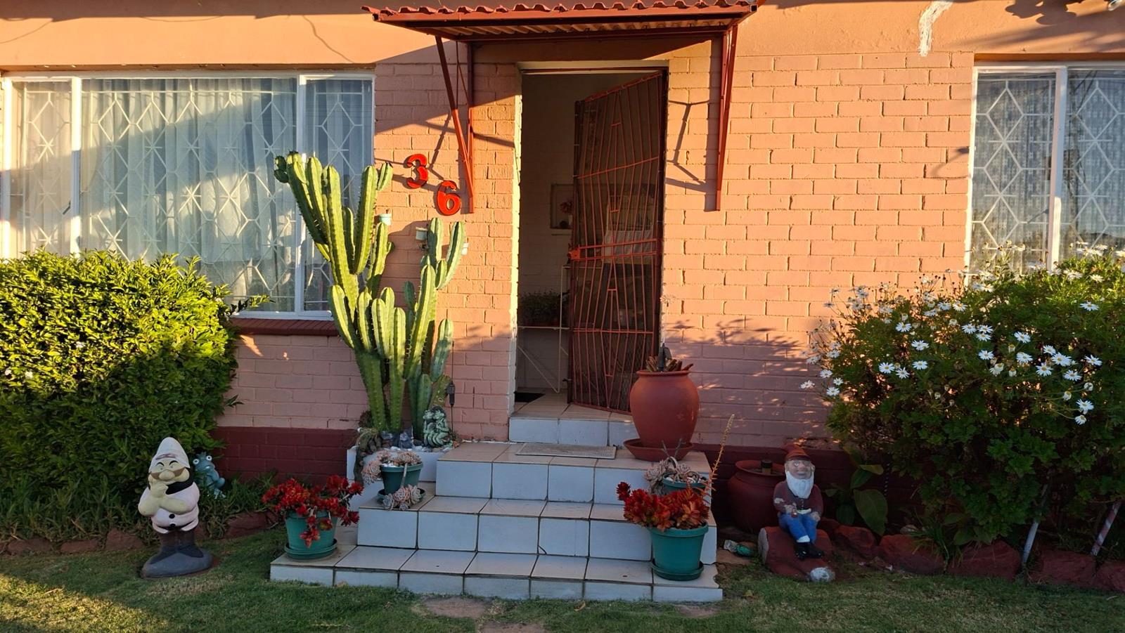 2 Bedroom House in South Hills