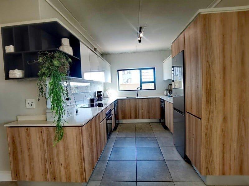 3 Bedroom Apartment in Waterfall