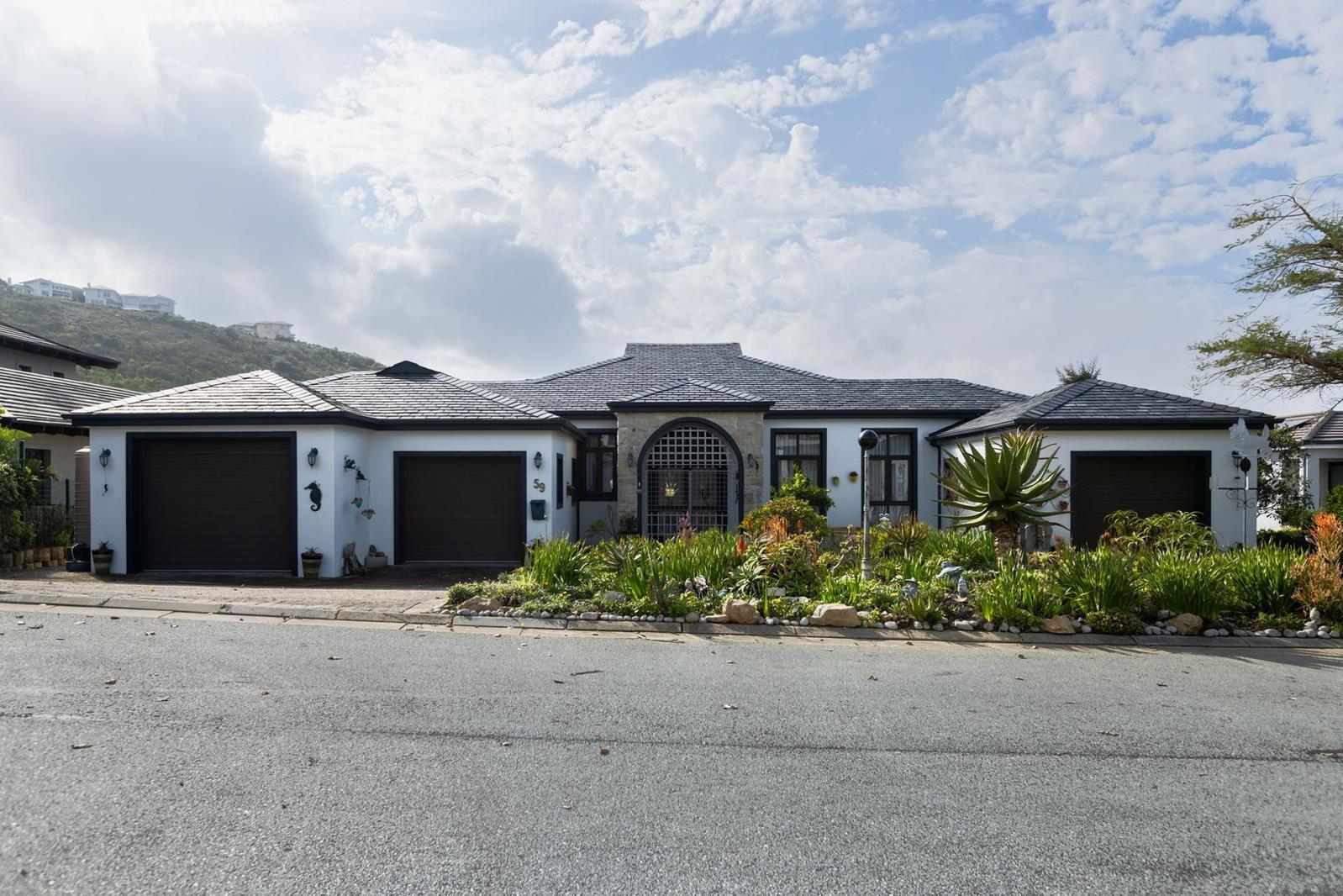 4 Bedroom House in Pezula Golf Estate