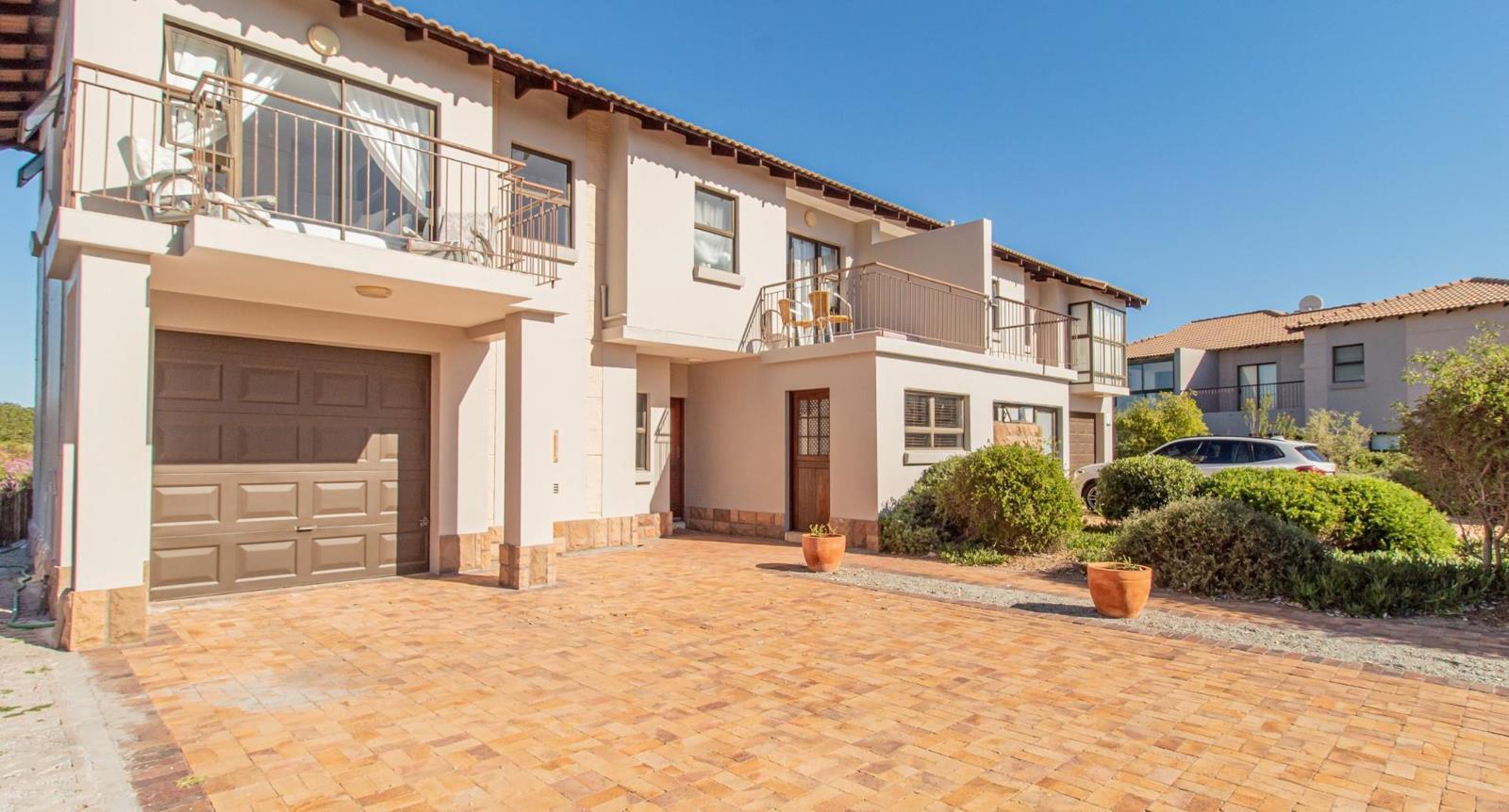 4 Bedroom Townhouse in Langebaan Country Estate