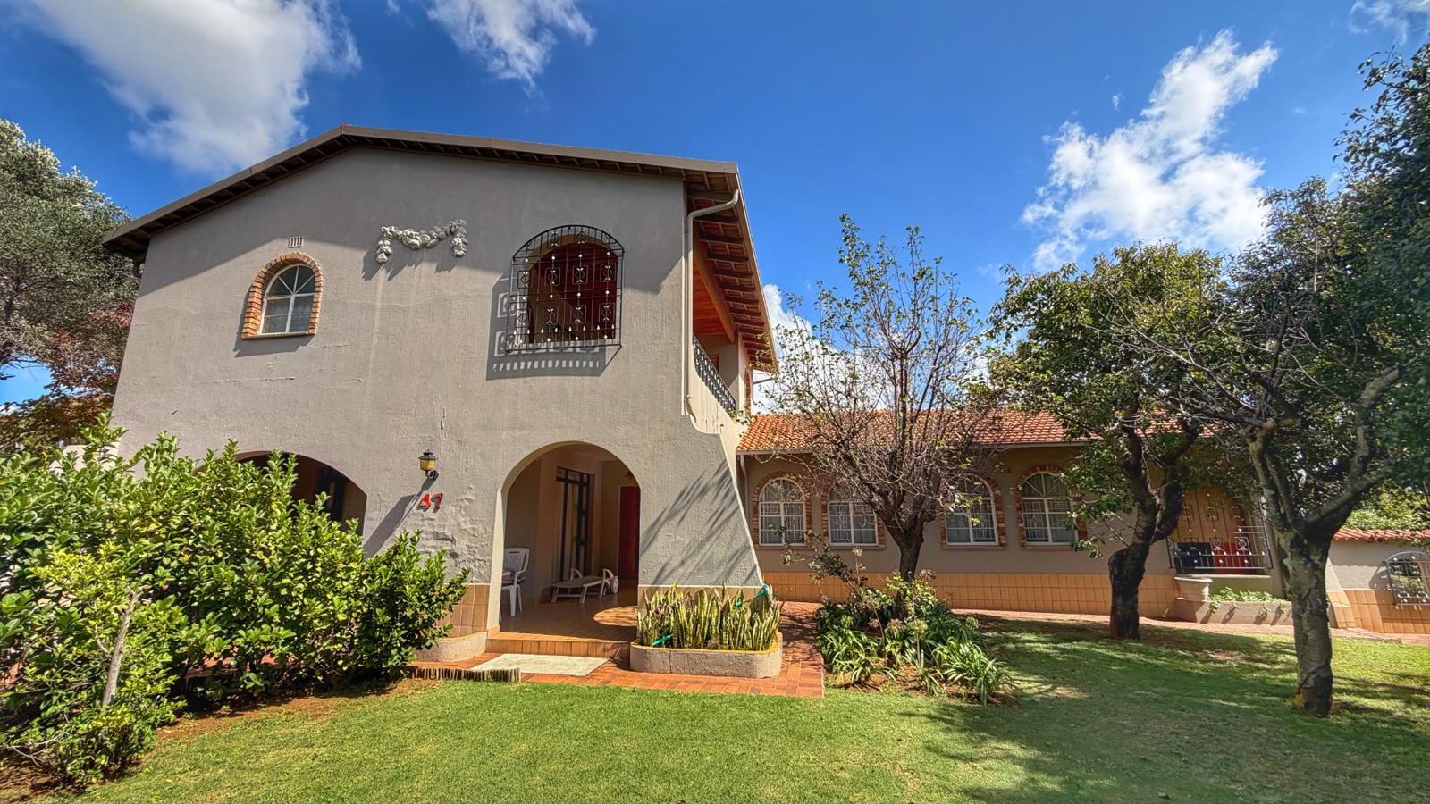 5 Bedroom House in The Hill