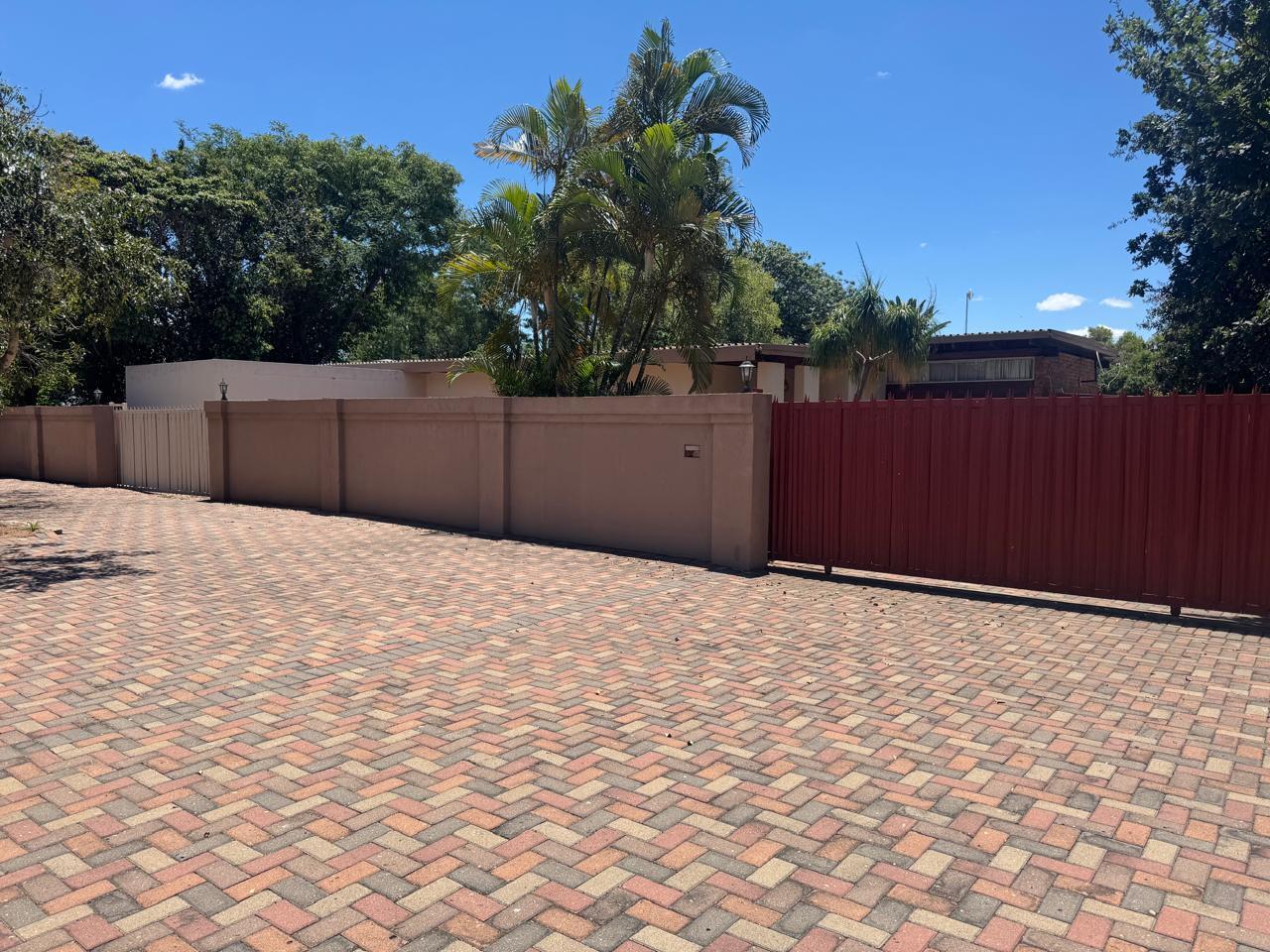 5 Bedroom House in Eduan Park