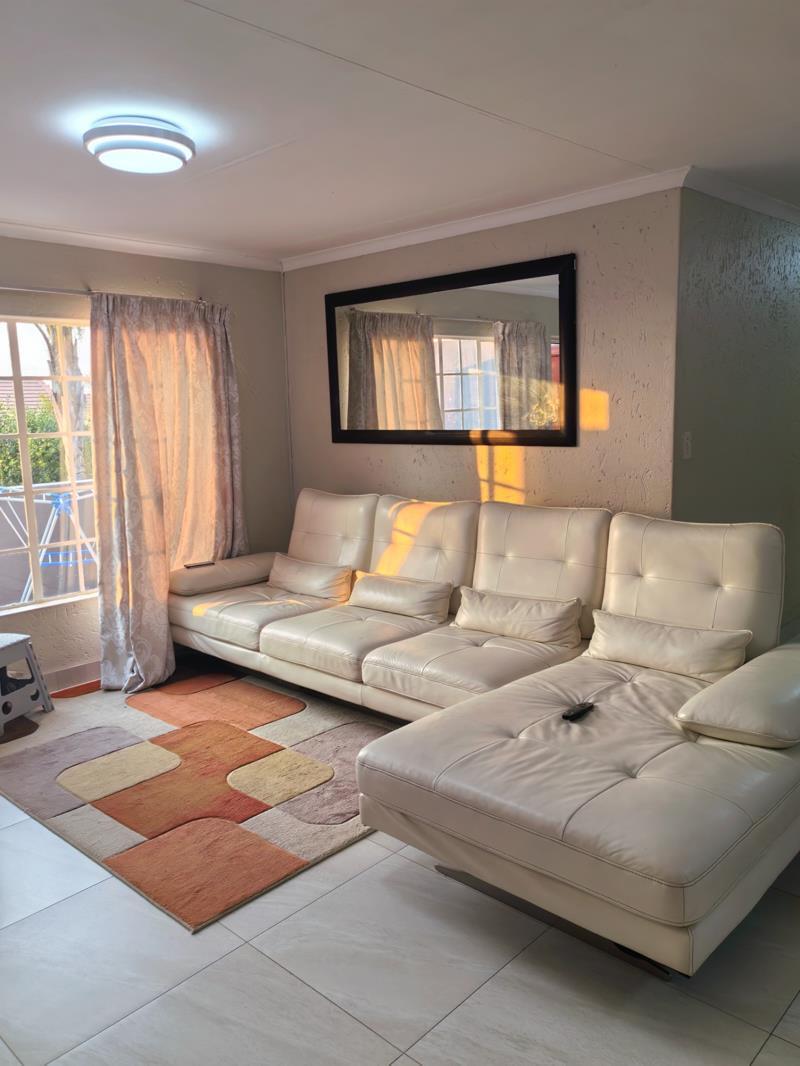 2 Bedroom Townhouse in Edenglen