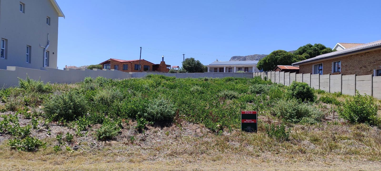 654 m² Land available in Franskraal