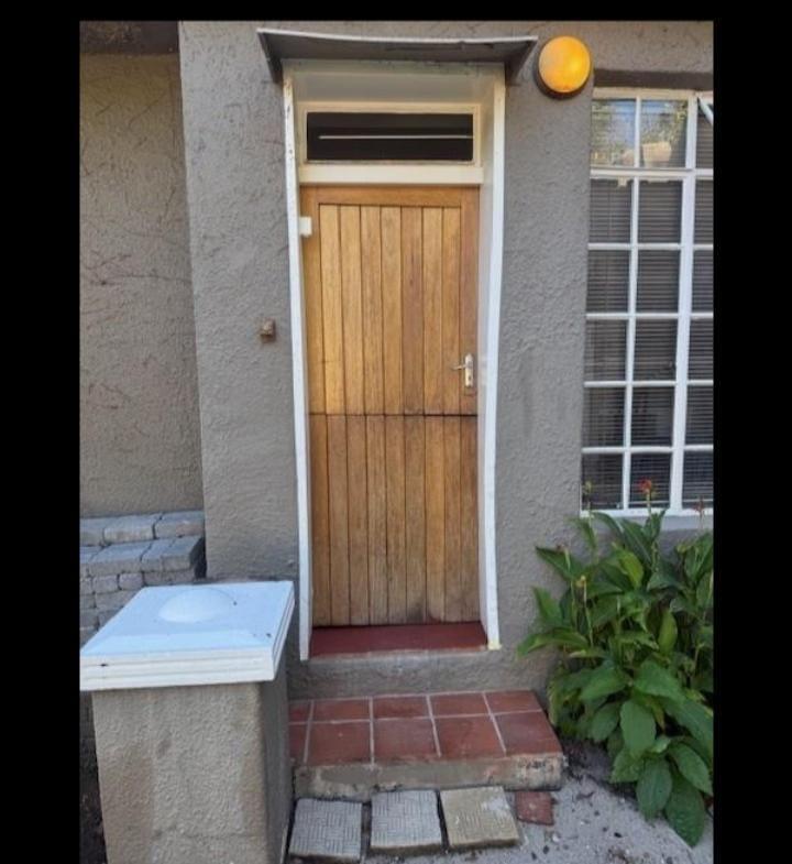 1 Bedroom Garden Cottage in Auckland Park