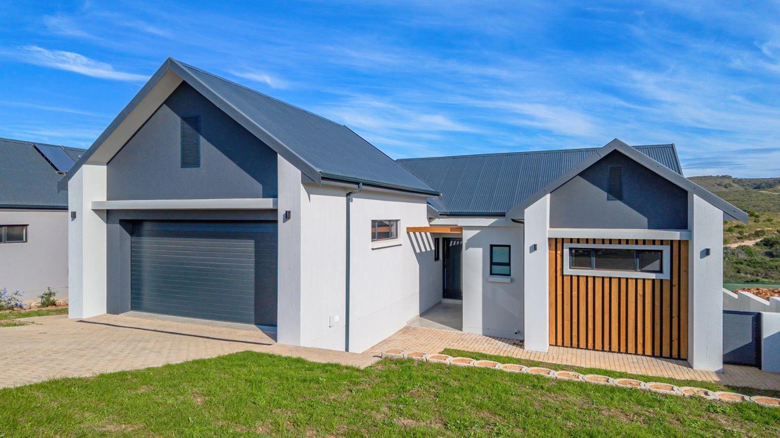 3 Bedroom House in Outeniquasbosch
