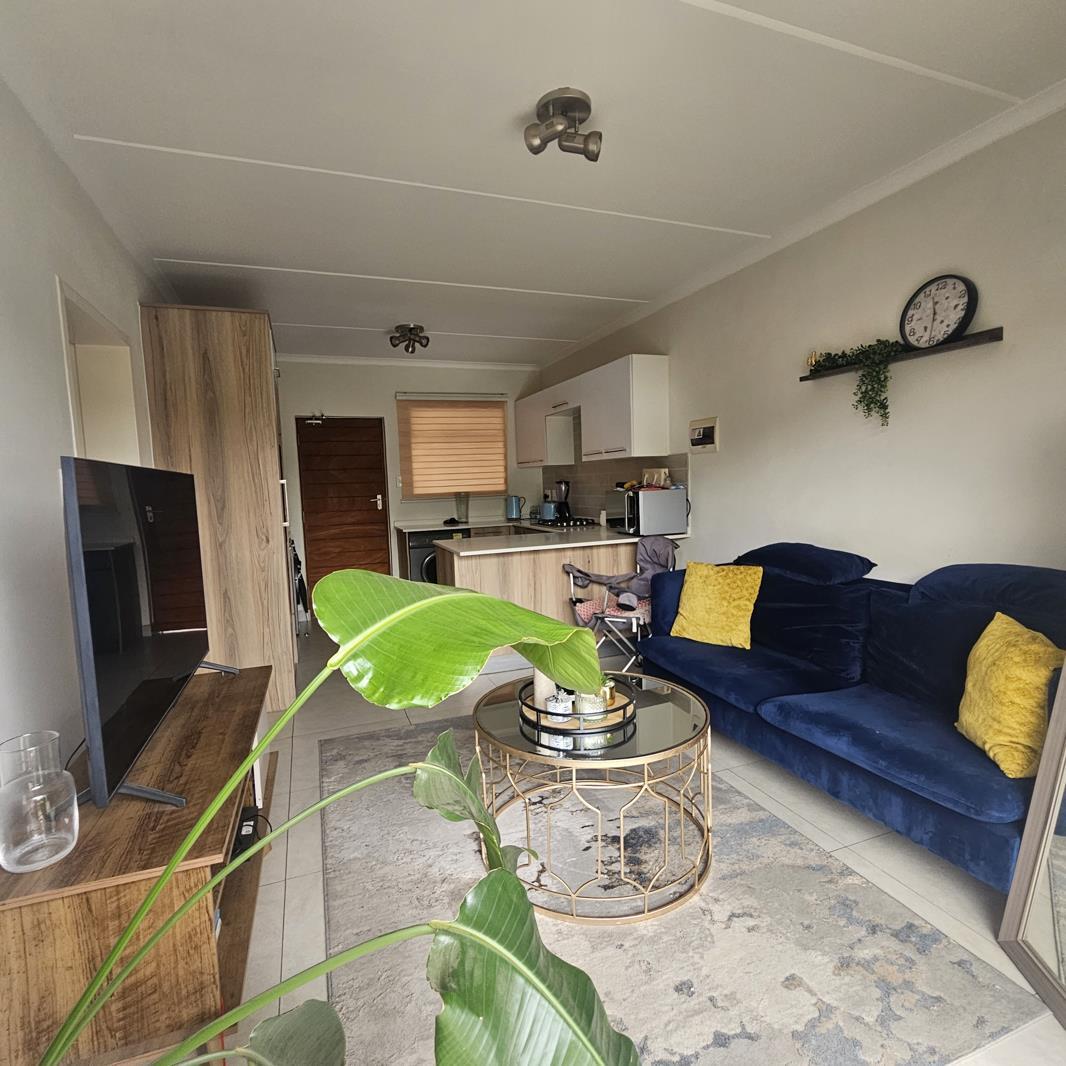 1 Bedroom Apartment in Modderfontein