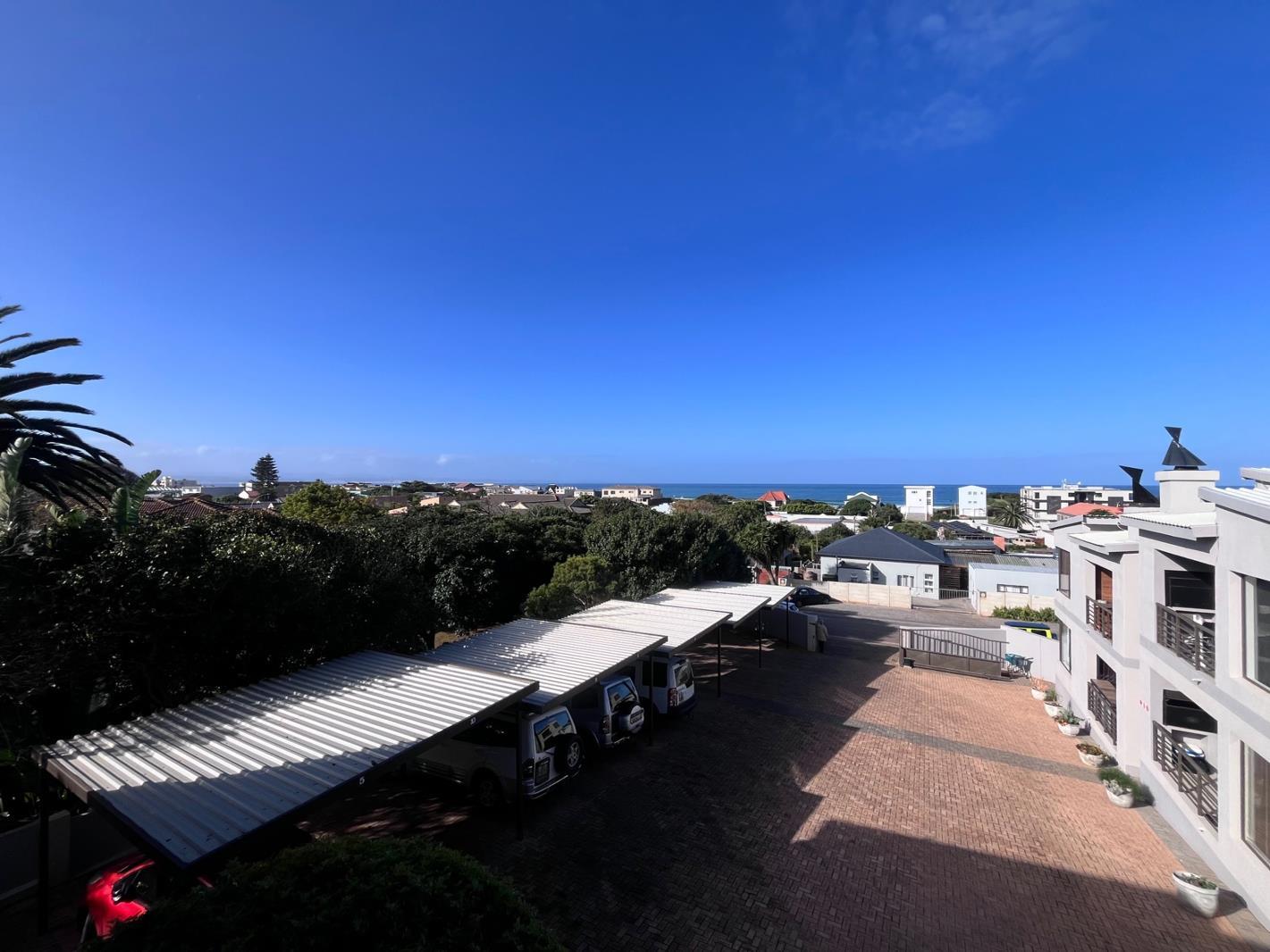 3 Bedroom Apartment in Jeffreys Bay Central