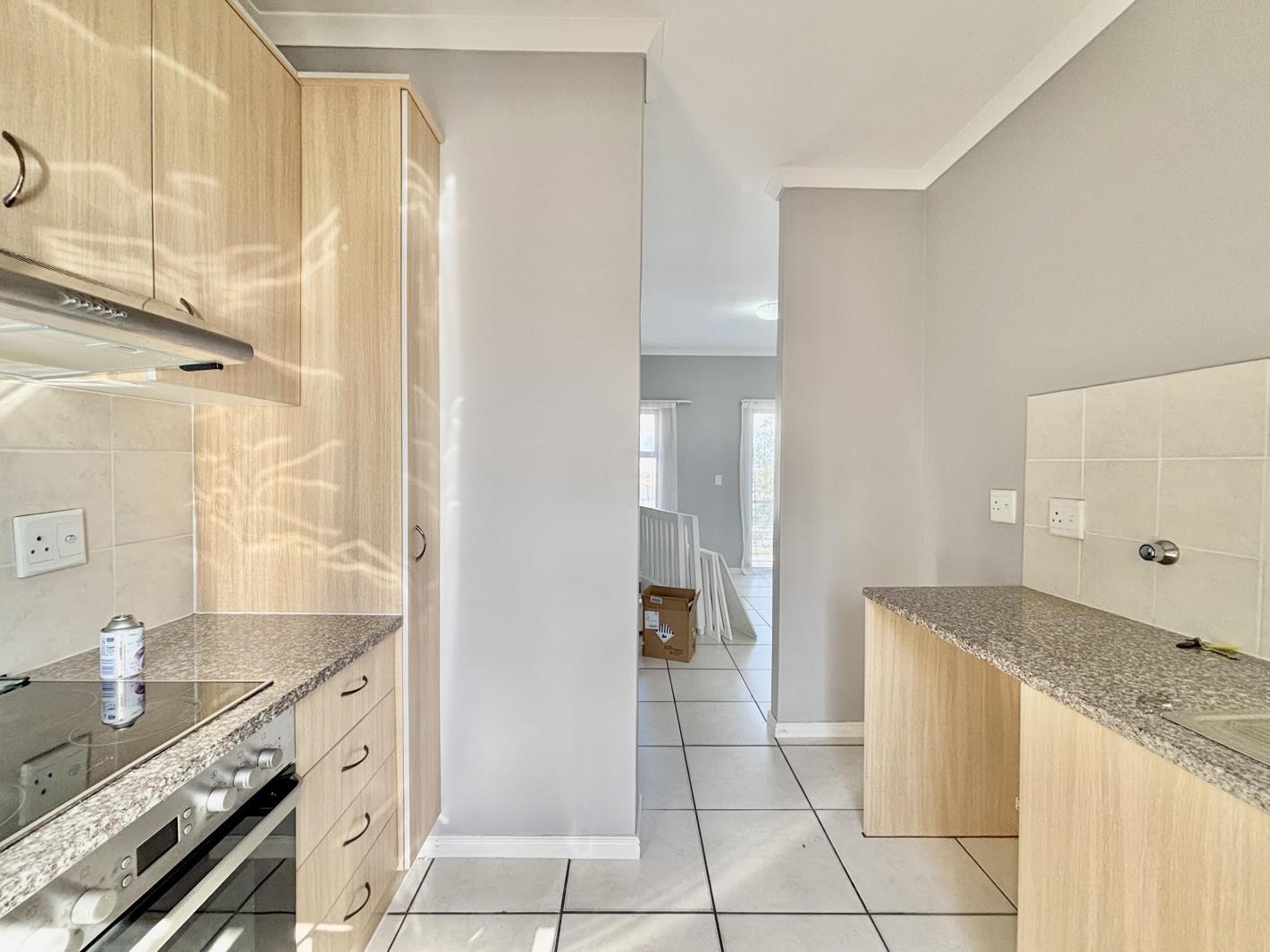 2 Bedroom Apartment in Burgundy Estate