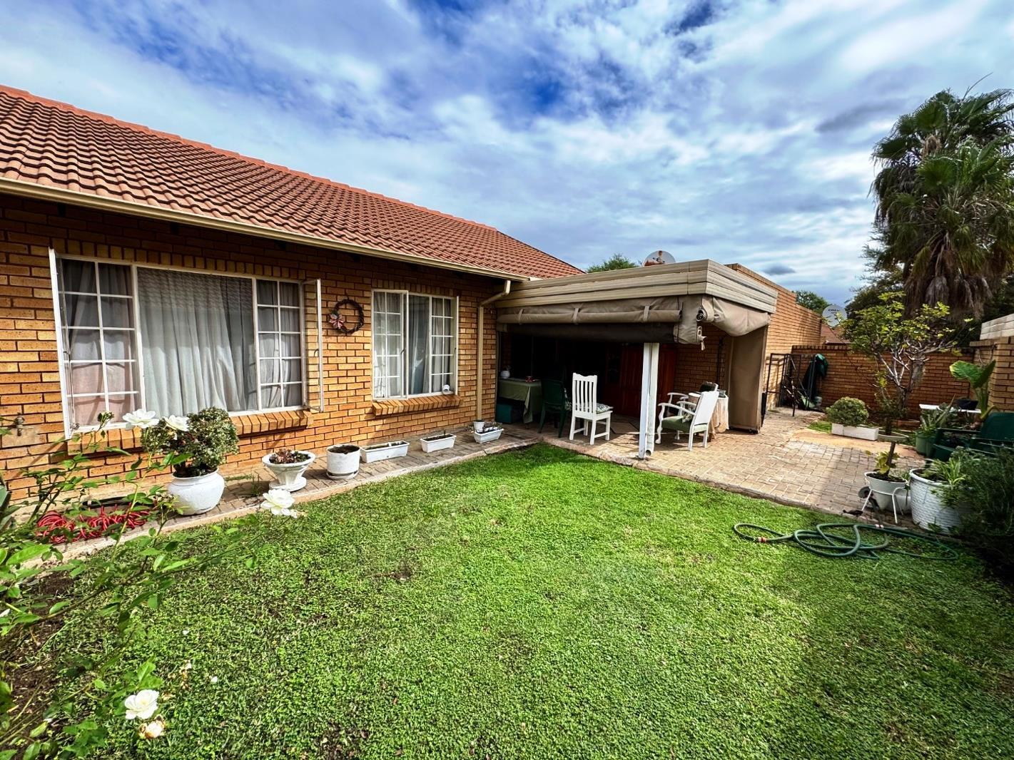 2 Bedroom Townhouse in Sinoville