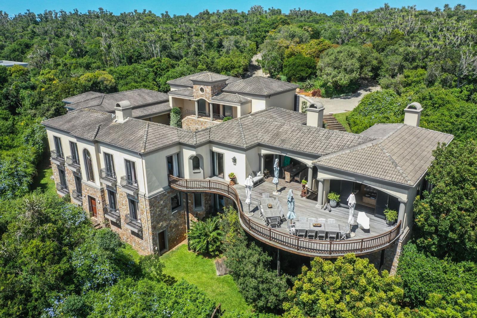 7 Bedroom House in Boesmansriviermond