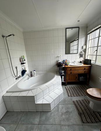 1 Bedroom Garden Cottage in Craighall Park