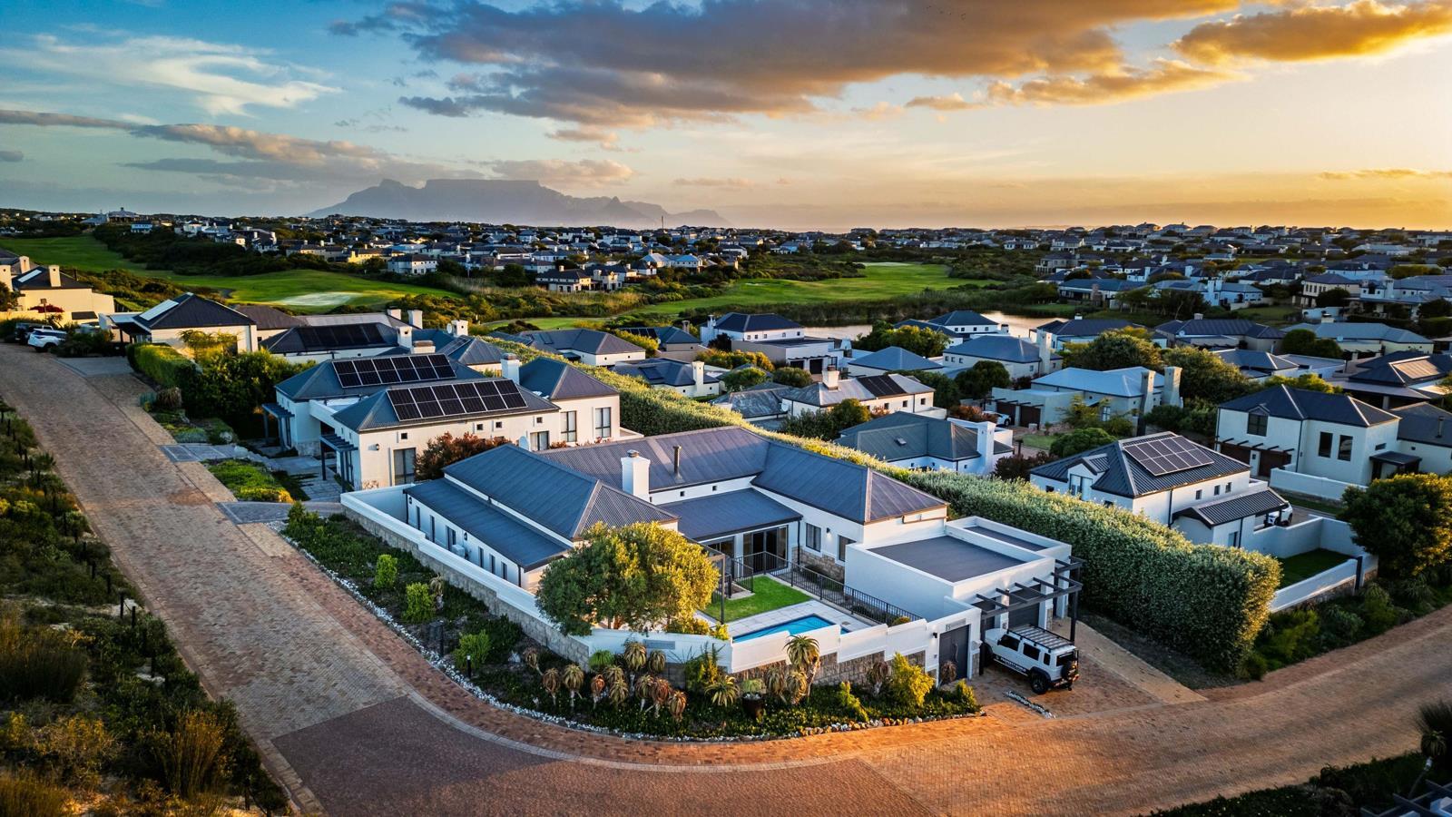 5 Bedroom House in Atlantic Beach Golf Estate