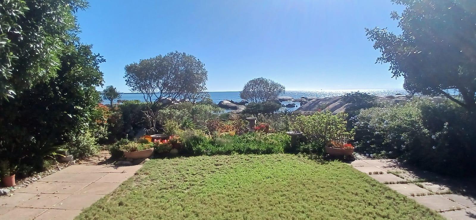 4 Bedroom House in St Helena Bay
