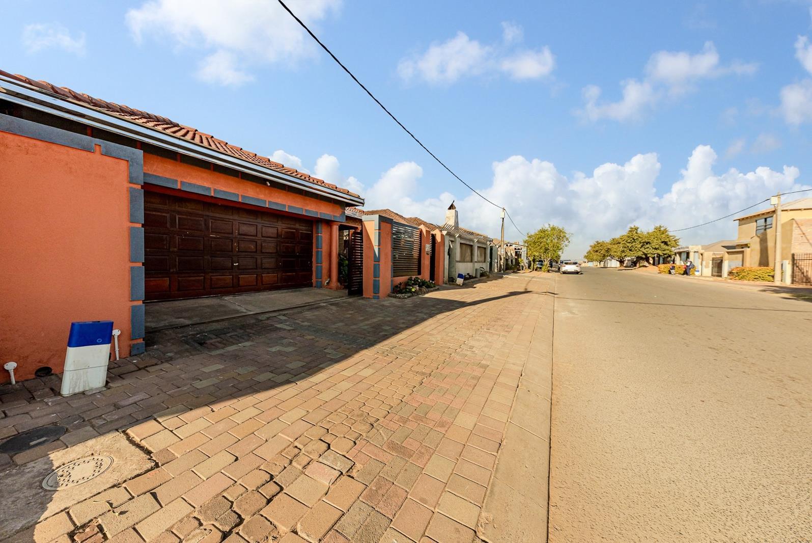 3 Bedroom House in Riverlea
