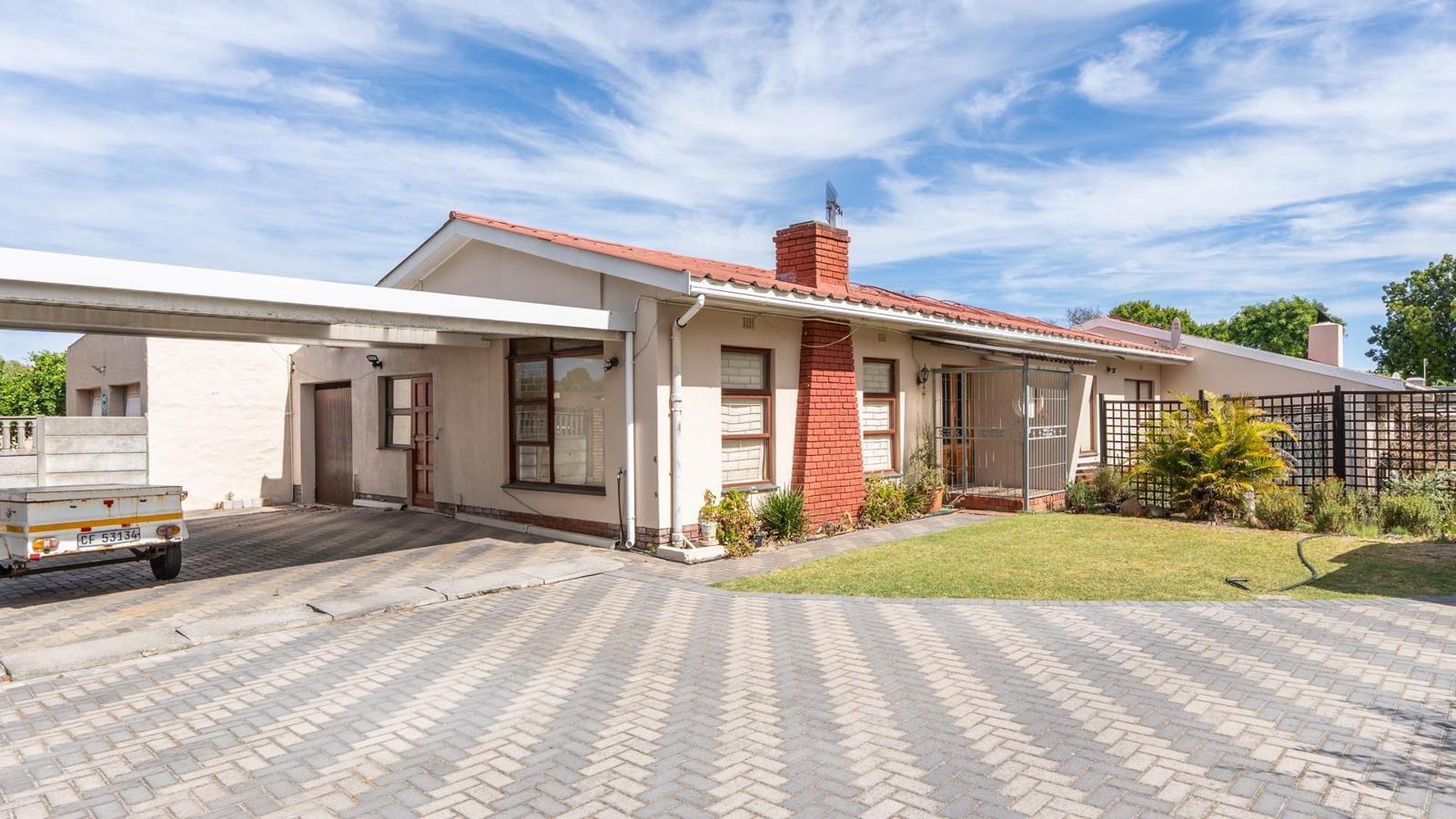 3 Bedroom House in Bracken Heights